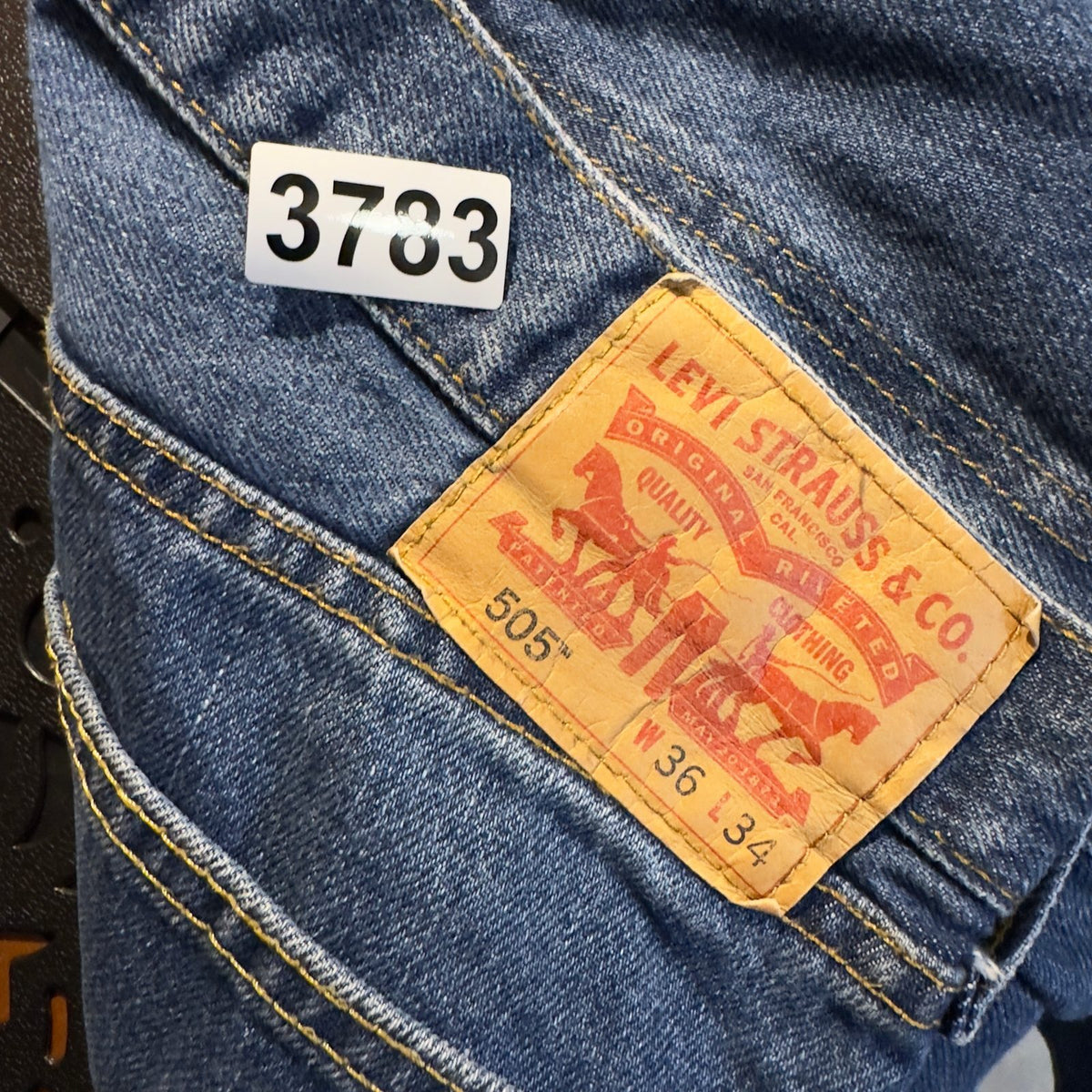 Levi's 505 Straight Jeans Mens 36x34 Medium Blue Mexico