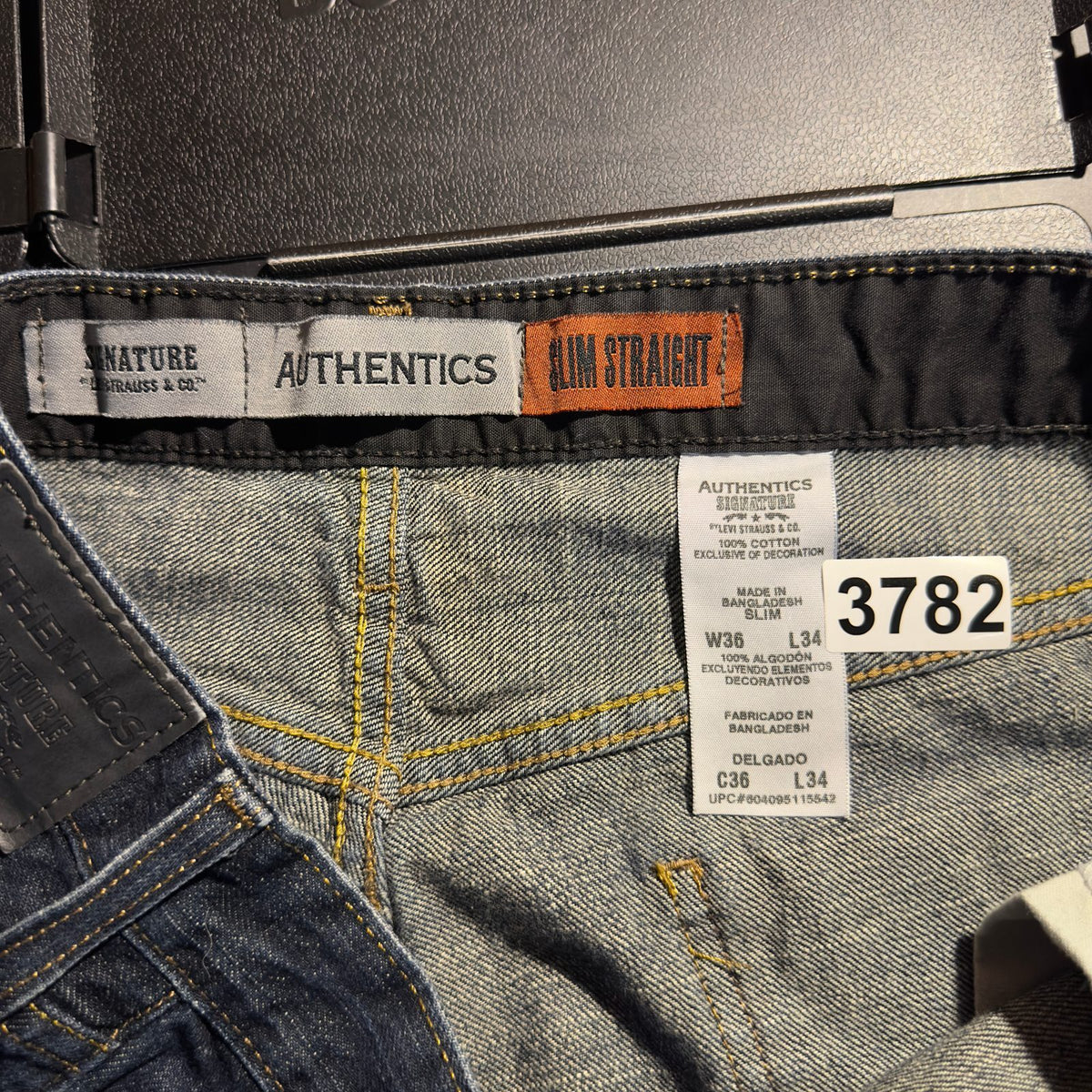 Vintage Y2K Levi's Signature Slim Straight Mens 36x34