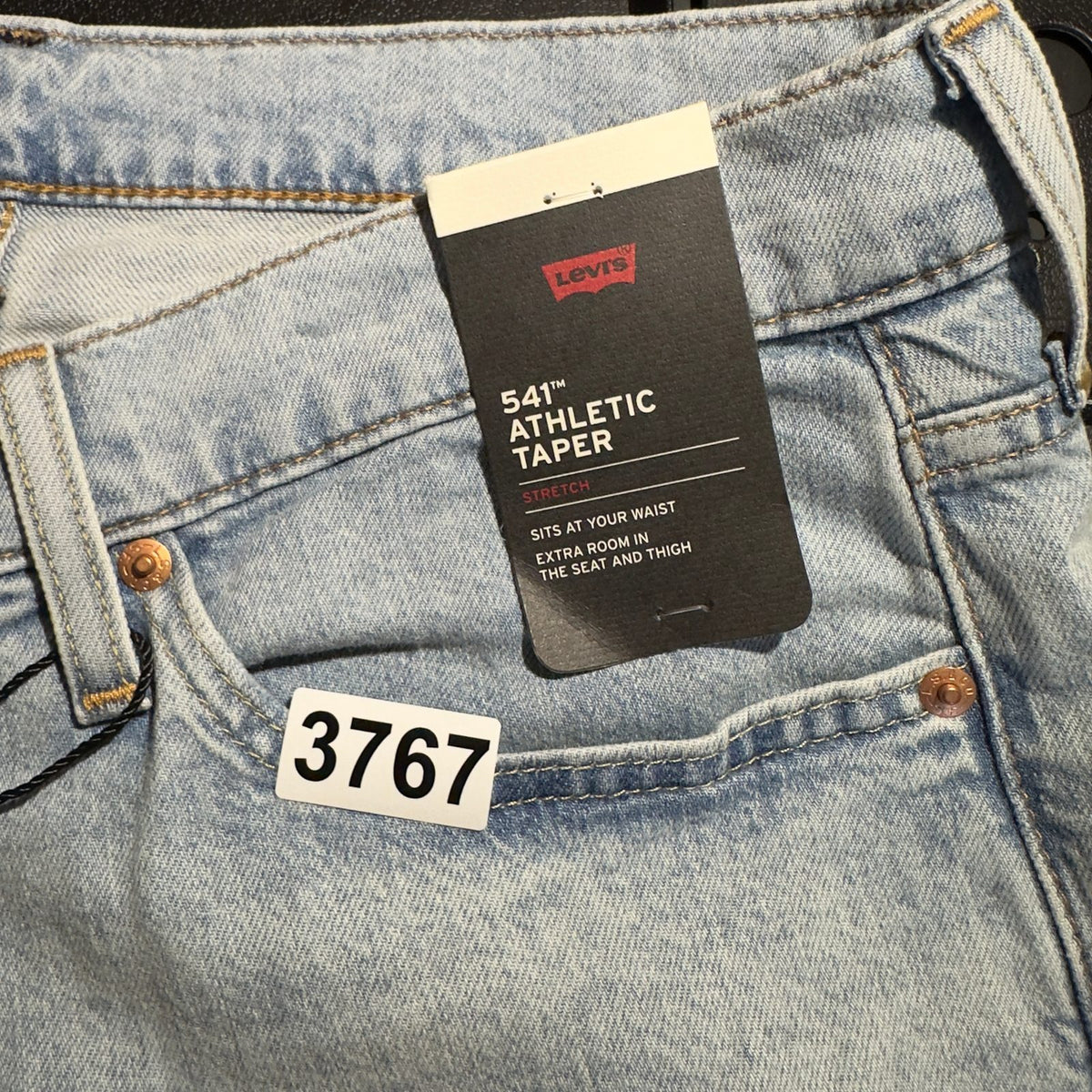 NWT Levi's Premium 541 Athletic Taper Jeans Mens 34x32