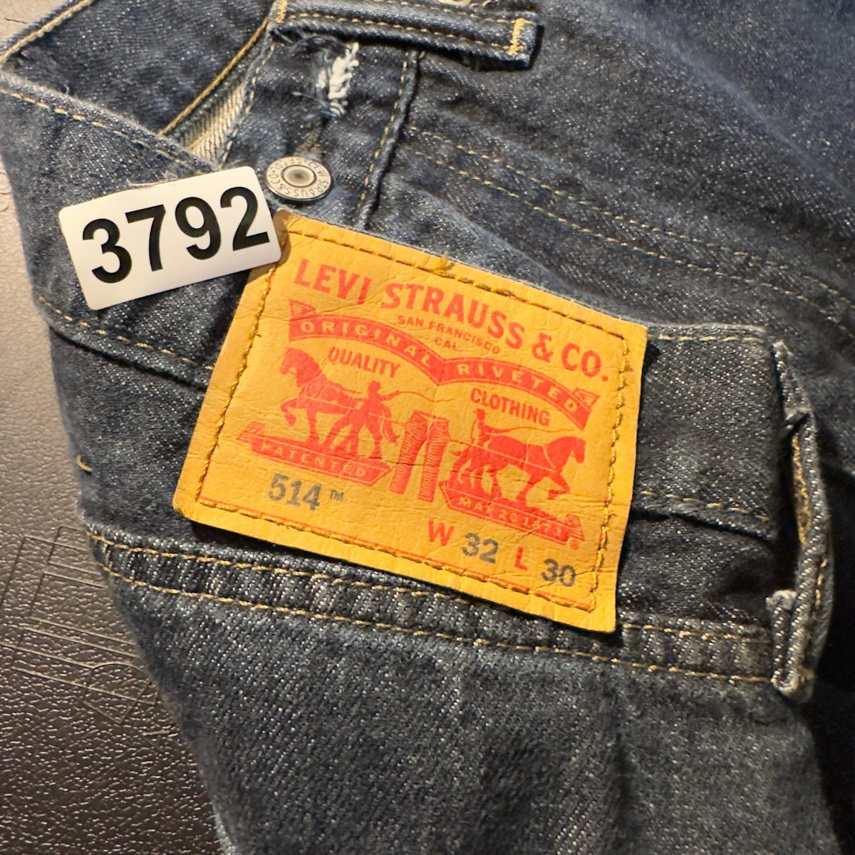 Levi's 514 Slim Straight Jeans Mens 32x30 Dark Indigo