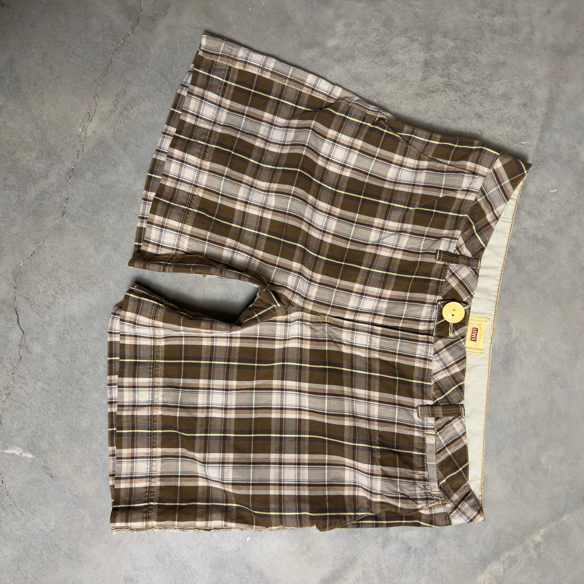 Levis Plaid Shorts Womens 12 Brown Cotton