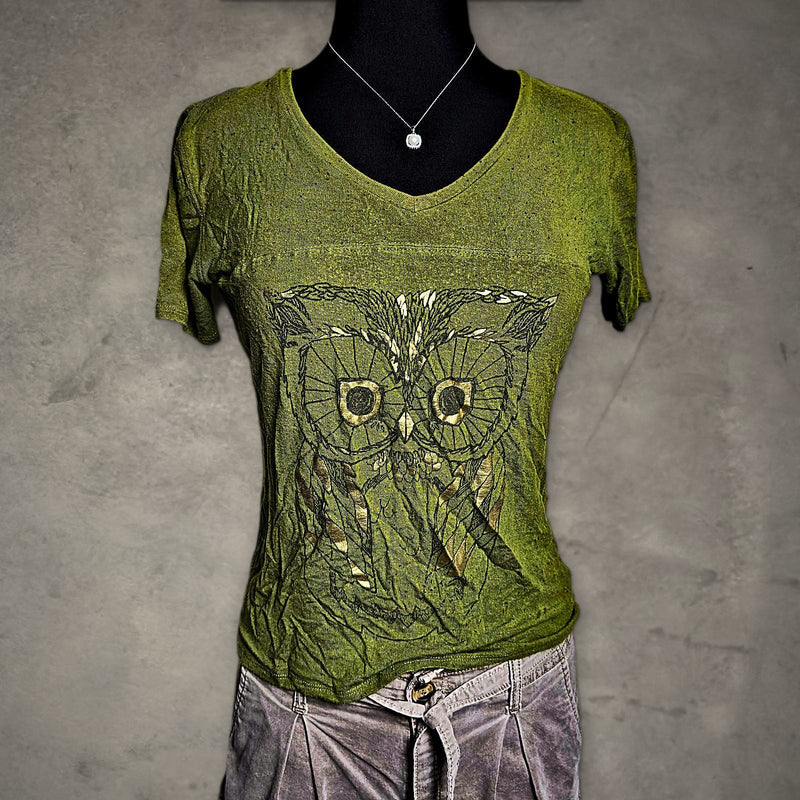 Fifth Sun Owl Graphic Tee Womens M Olive Green V-Neck Boho