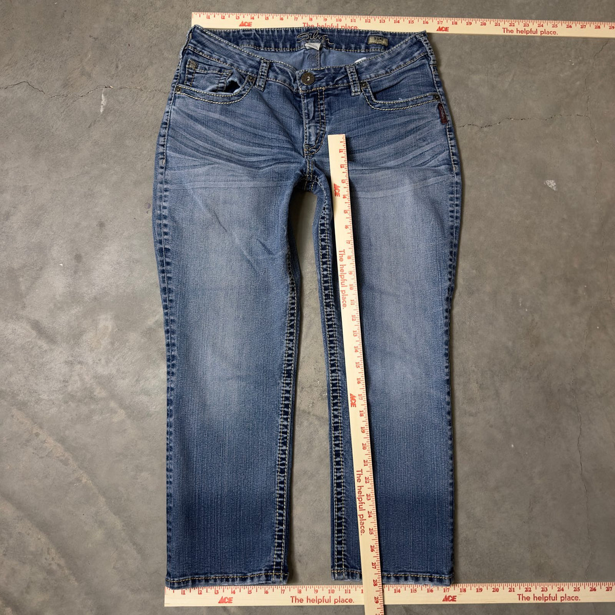 Silver Jeans Suki Capri Womens 14 Light Wash Denim