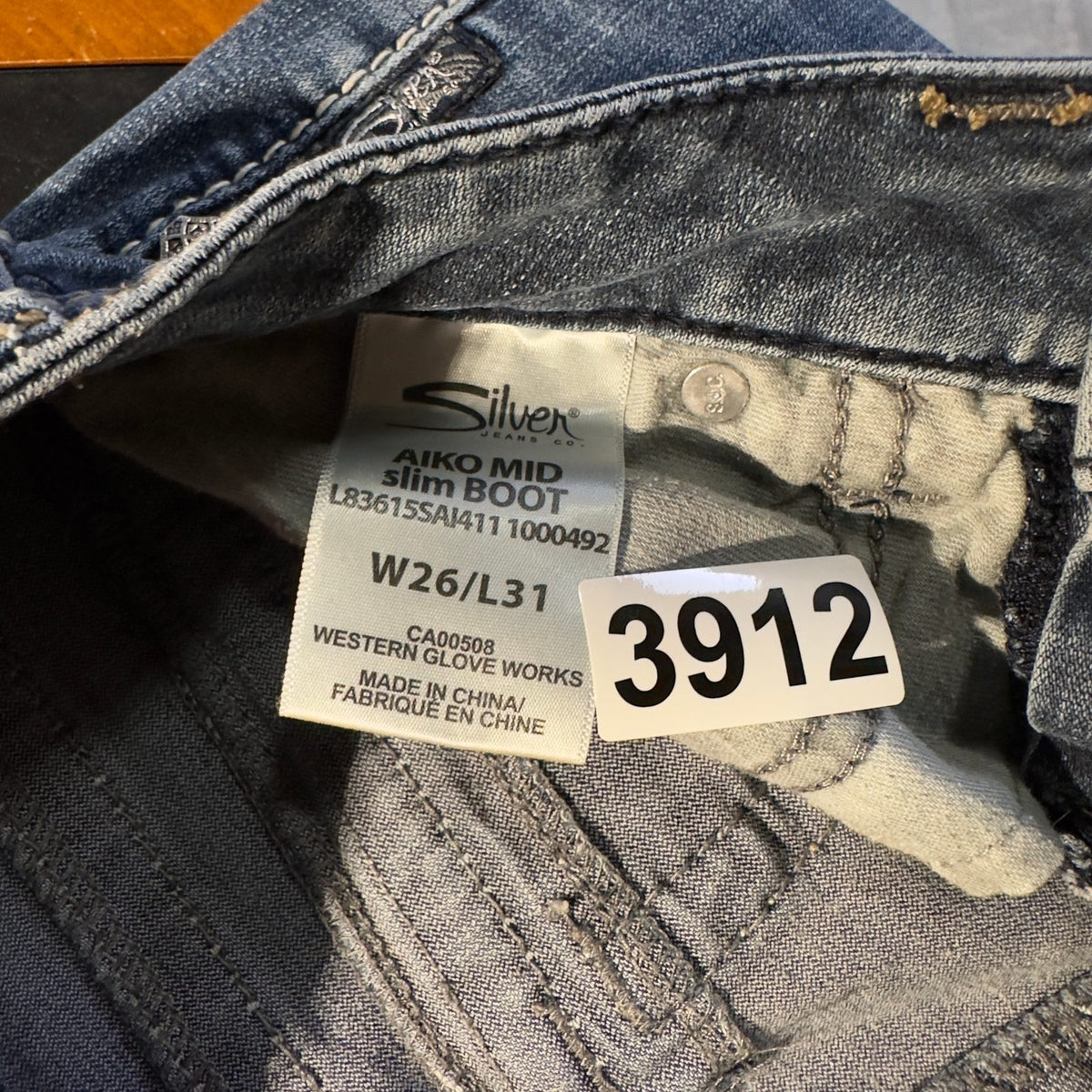 Silver Jeans Aiko Slim Bootcut Womens 26x31 Medium Wash