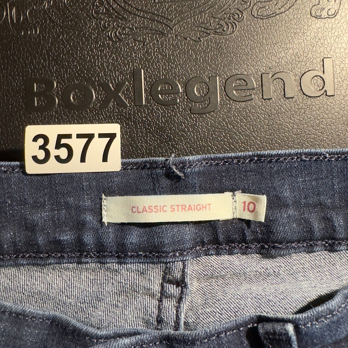 Levi's Classic Straight Jeans Womens 10 Dark Wash