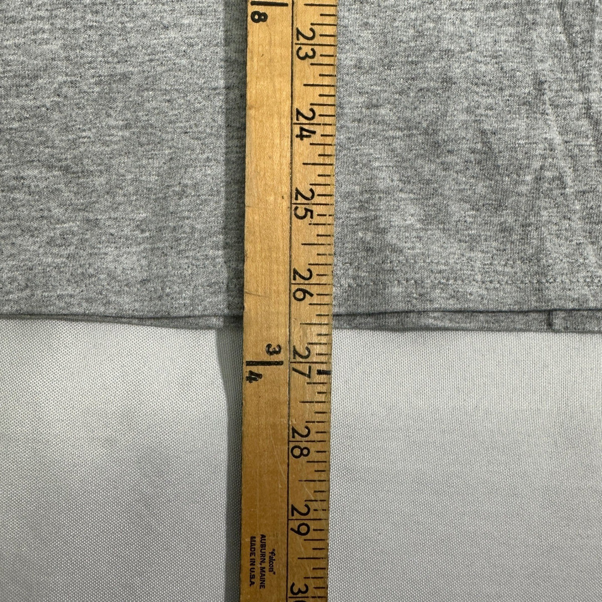 NWT Gildan Mens S Long Sleeve Heather Gray Tee