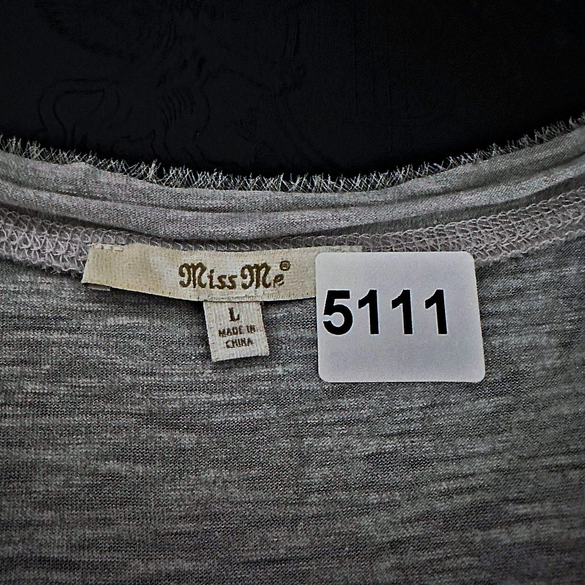 Miss Me Sequin Lace Back Tee Womens L Gray Cream Boho