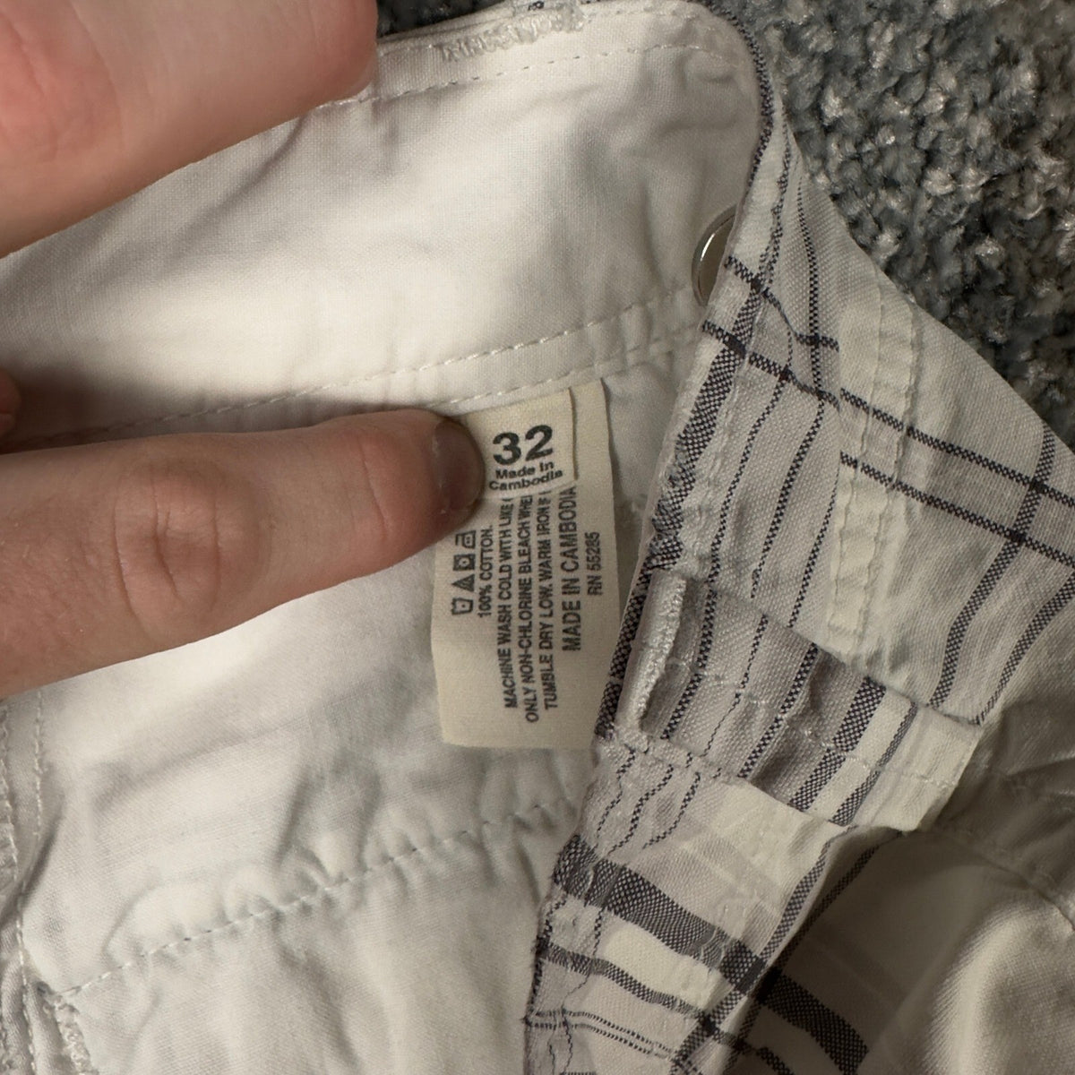 Express Plaid Cargo Shorts Mens 32 White Grey Baggy Preppy
