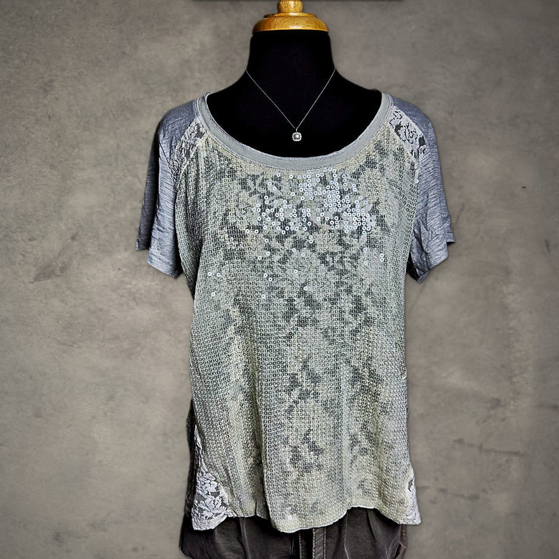 Miss Me Sequin Lace Back Tee Womens L Gray Cream Boho