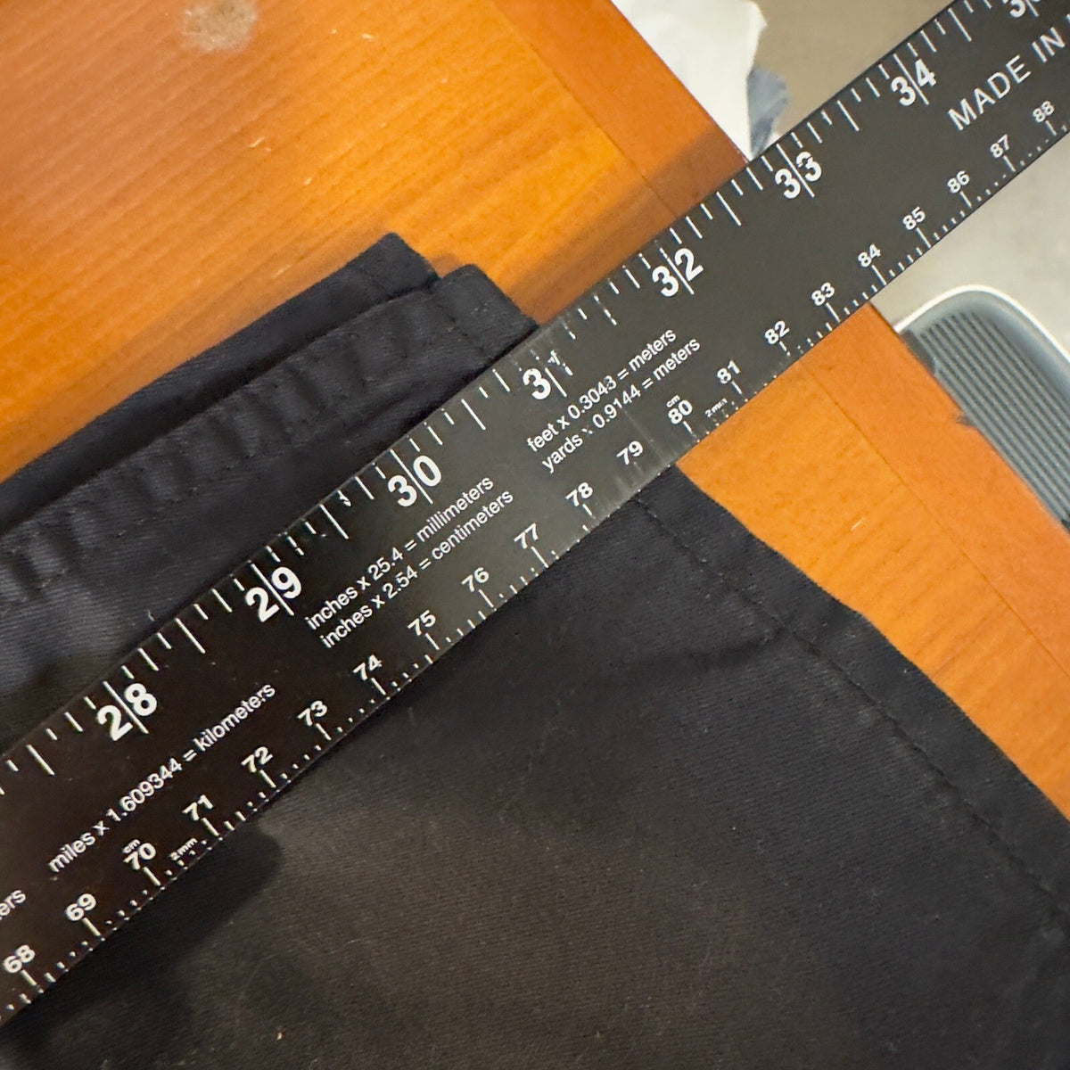 NWT Levi's High Waisted Mom Jeans Womens 27x30 Black Baggy