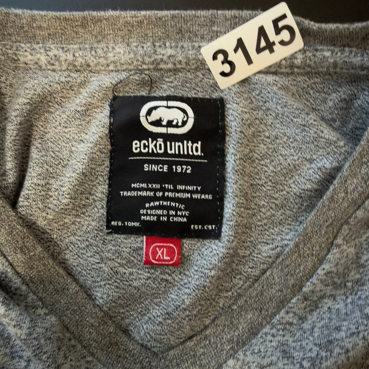 Y2K Ecko Unltd Graphic Tee Mens XL Grey Streetwear V-Neck