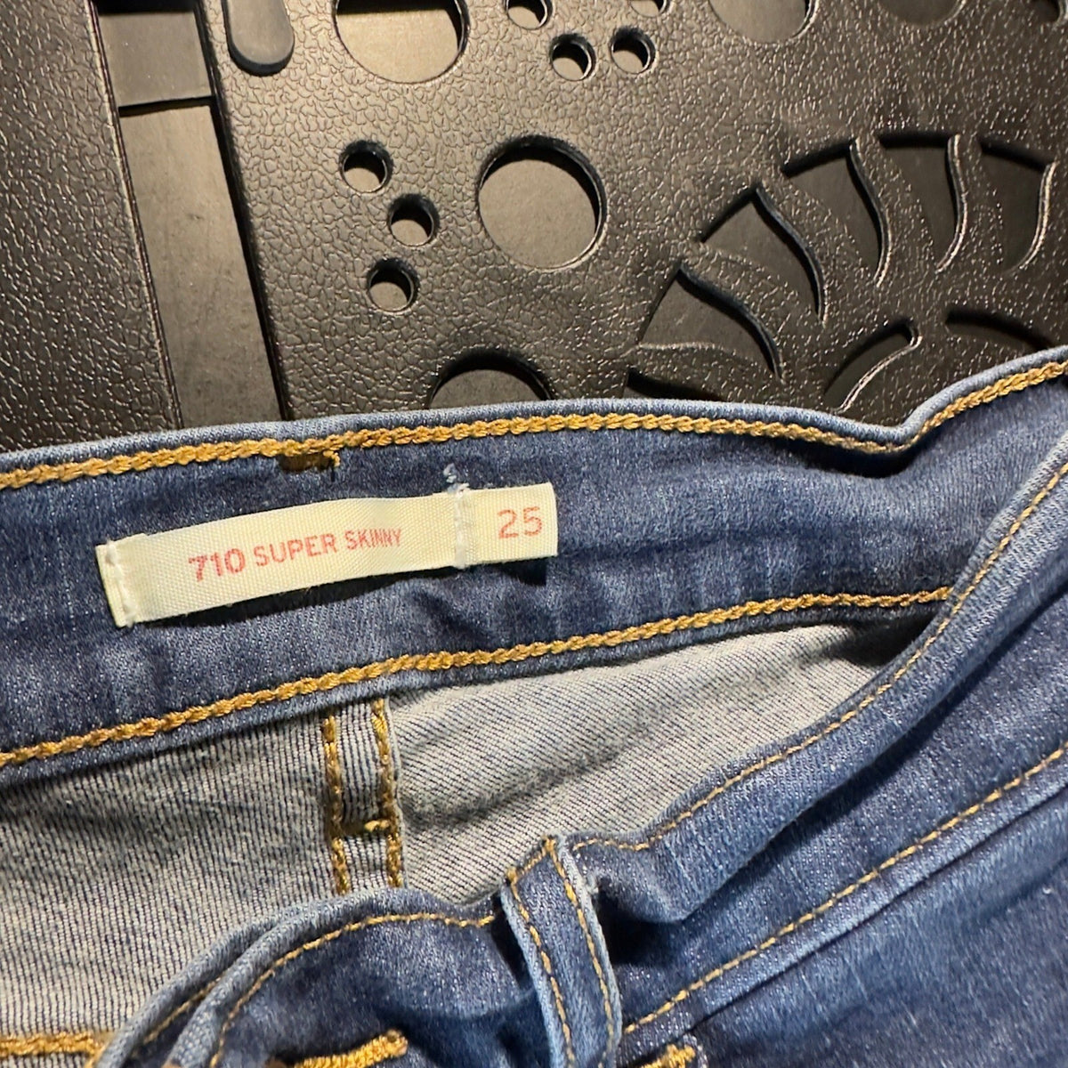 Levi's 710 Super Skinny Jeans Womens 25 Dark Wash Stretch