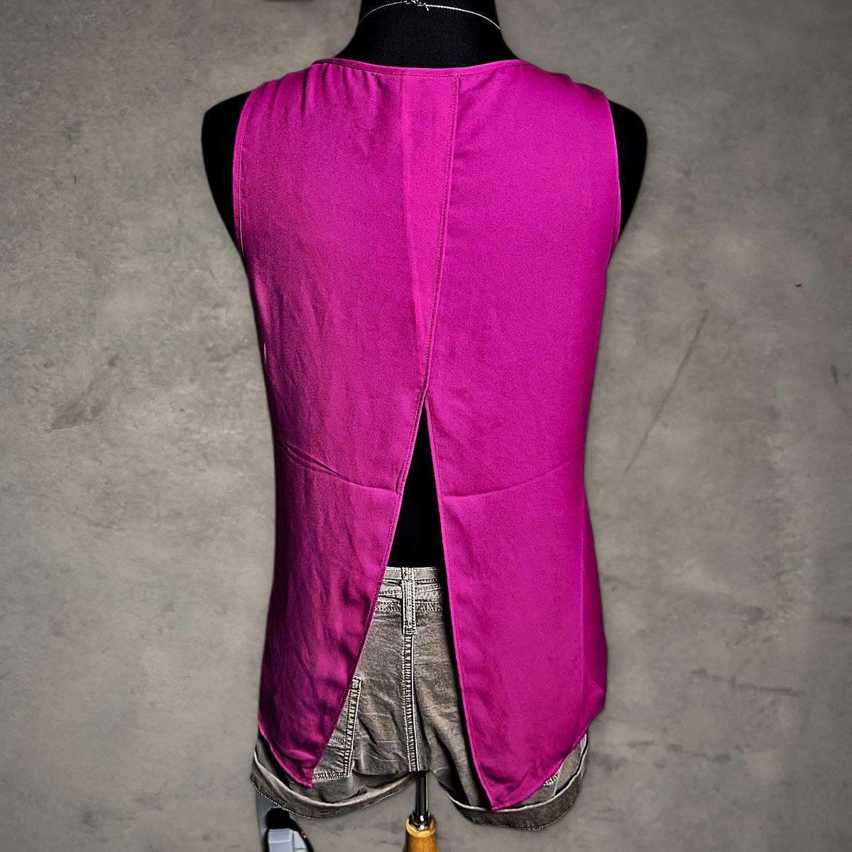 Express Split Back Tank Top Womens M Magenta Pink Casual