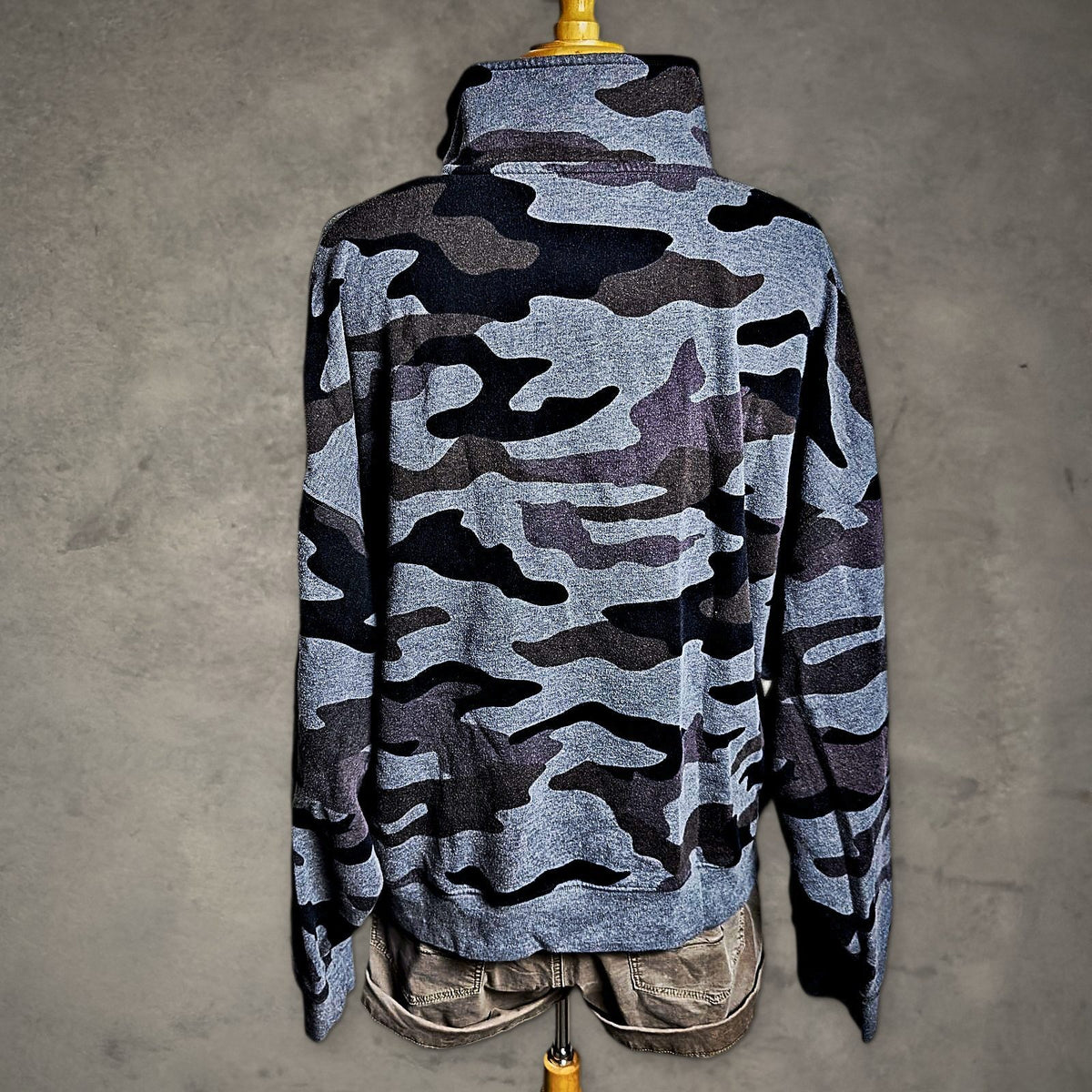PINK Victoria's Secret Camo Quarter Zip Womens XL Gray