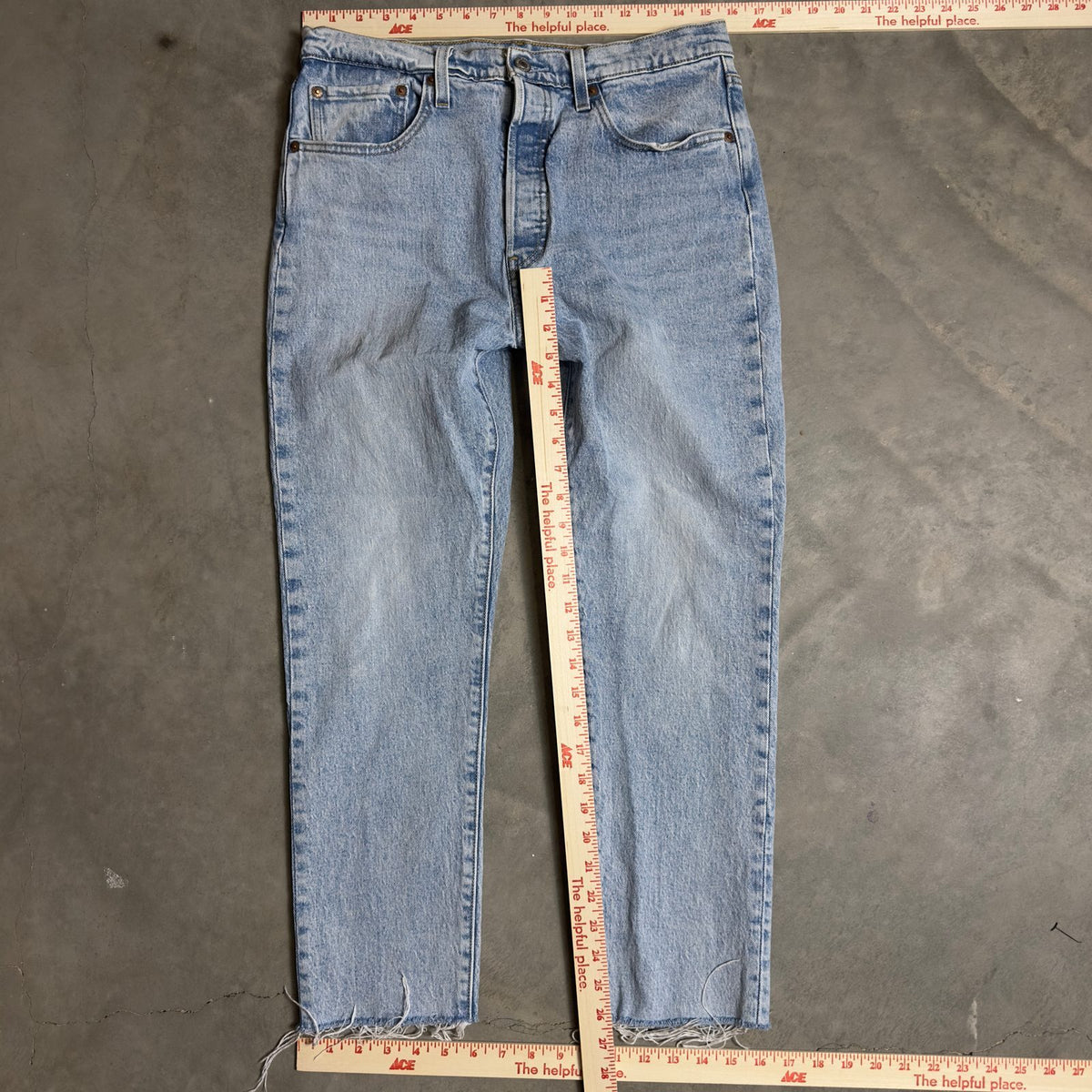 Levi's Premium 501 Jeans Womens 31x28 Light Wash Raw Hem