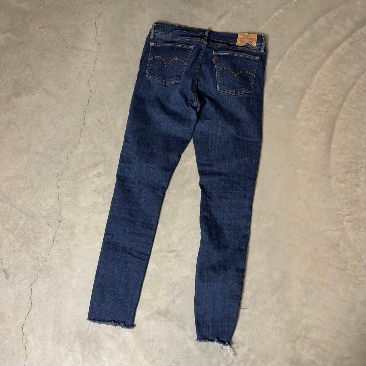 Levi's 711 Skinny Jeans Womens 29 Dark Blue Raw Hem Cropped