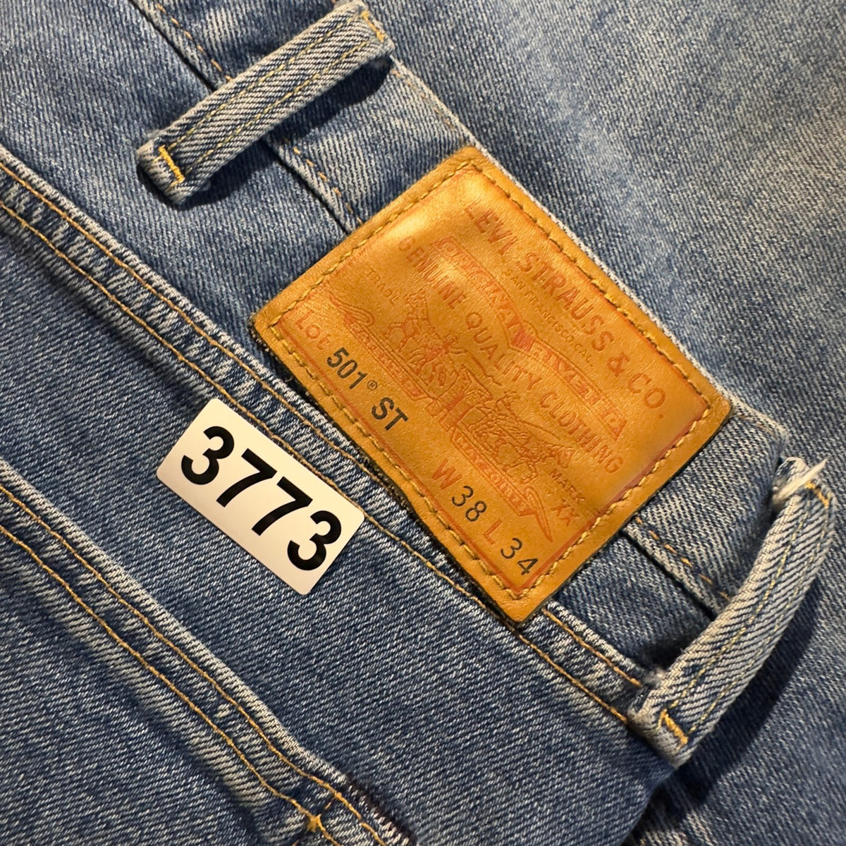 Levi's Premium 501 ST Straight Taper Jeans Mens 38x34 Wash