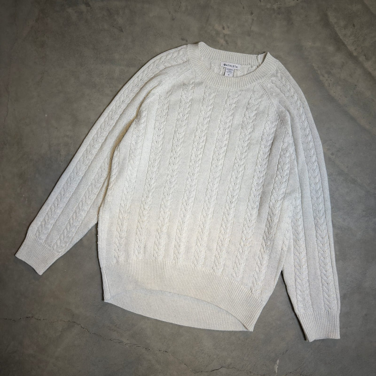 Athleta Crossroads Crew Sweater Womens M Cream Cable Knit