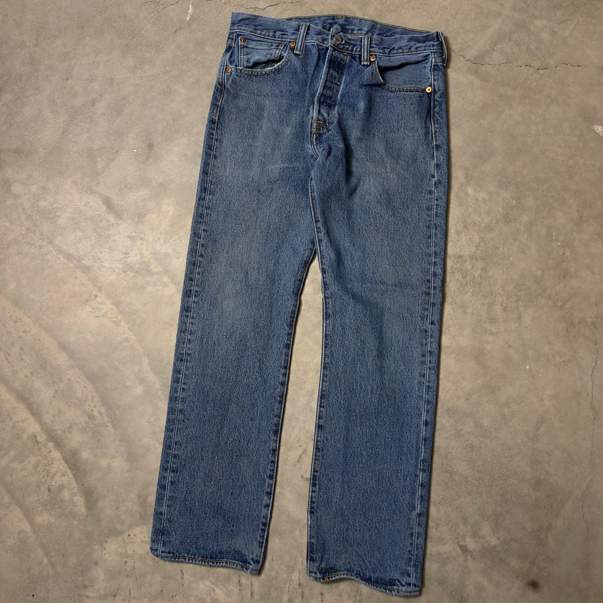 Levi's 501 Button Fly Jeans Mens 30x30 Medium Wash Worn In