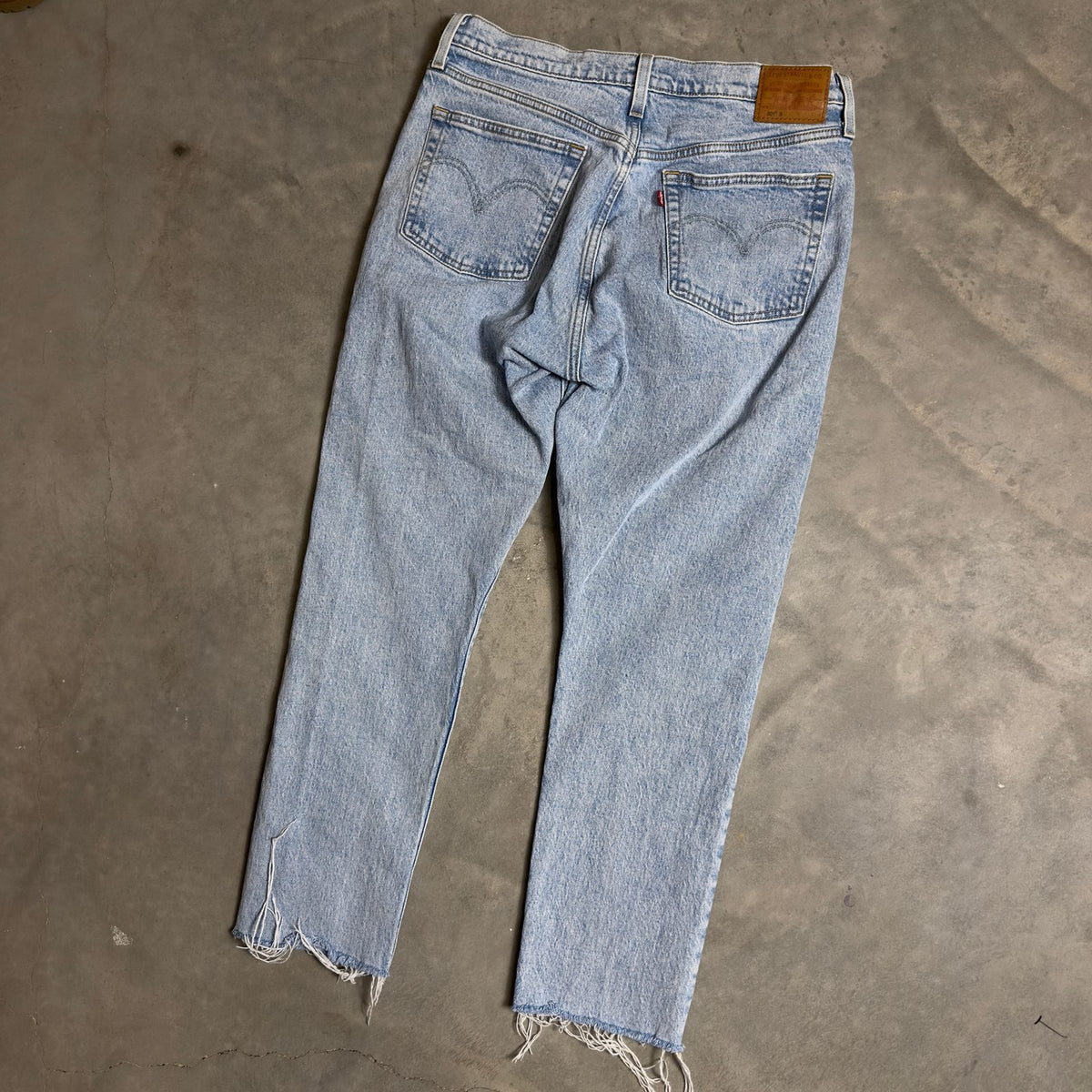 Levi's Premium 501 Jeans Womens 31x28 Light Wash Raw Hem