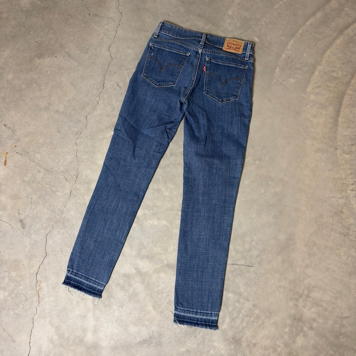 Levi's 711 Skinny Ankle Jeans Womens 26 Blue Raw Hem Ripped