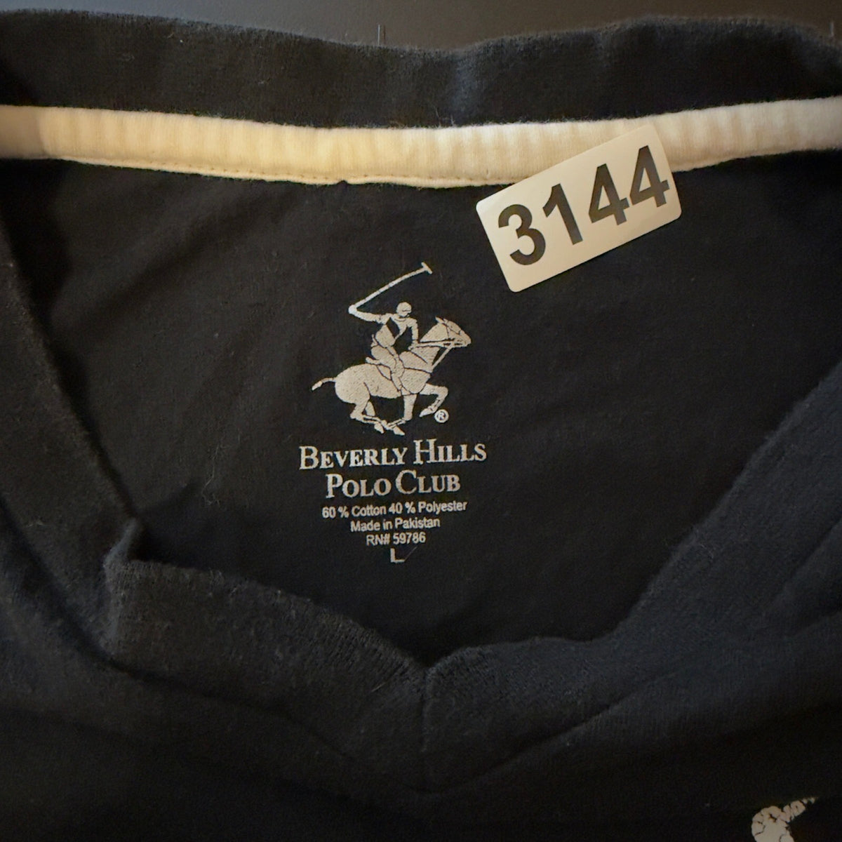 Beverly Hills Polo Club V-Neck T-Shirt Mens L Black Graphic