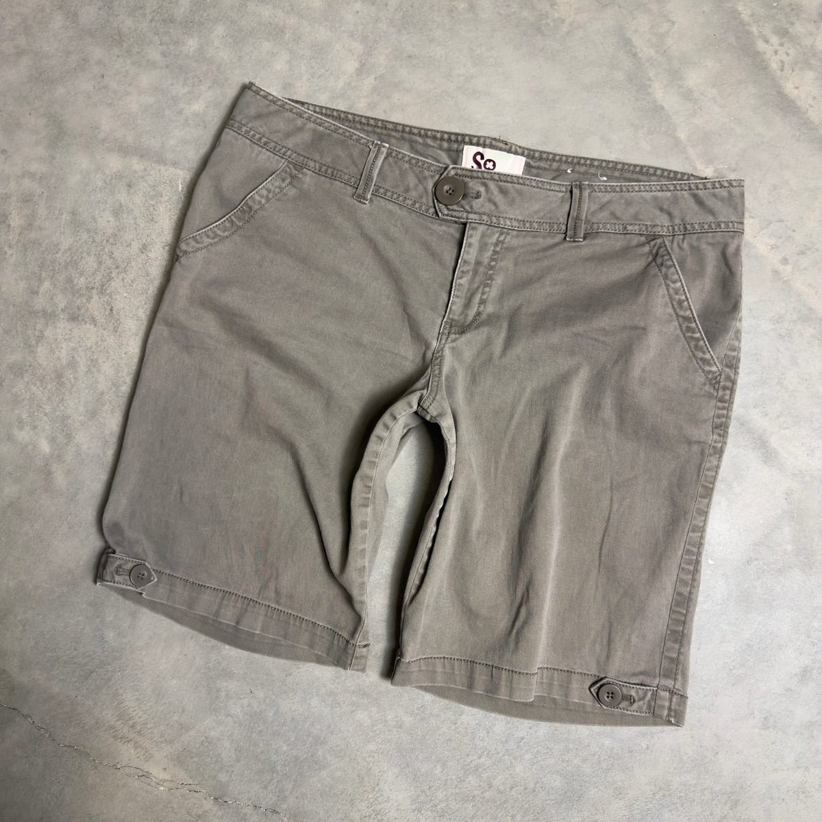 SO Stretch Chino Shorts Womens 15 Gray Taupe