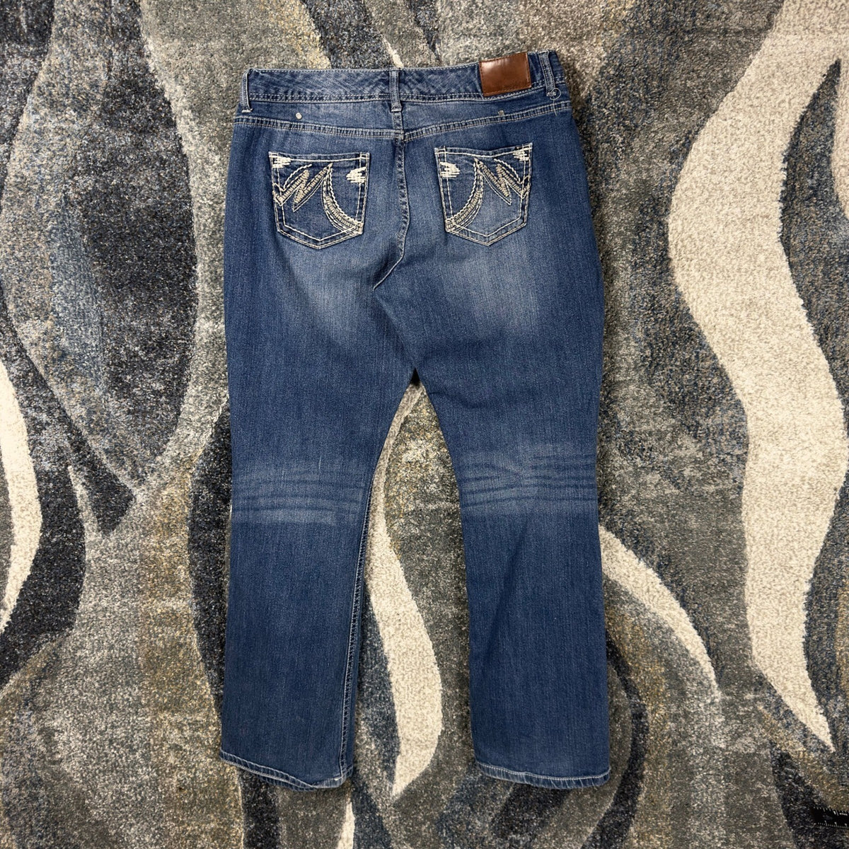 Maurices Womens Bootcut Jeans Medium Wash Embroidered 9/10