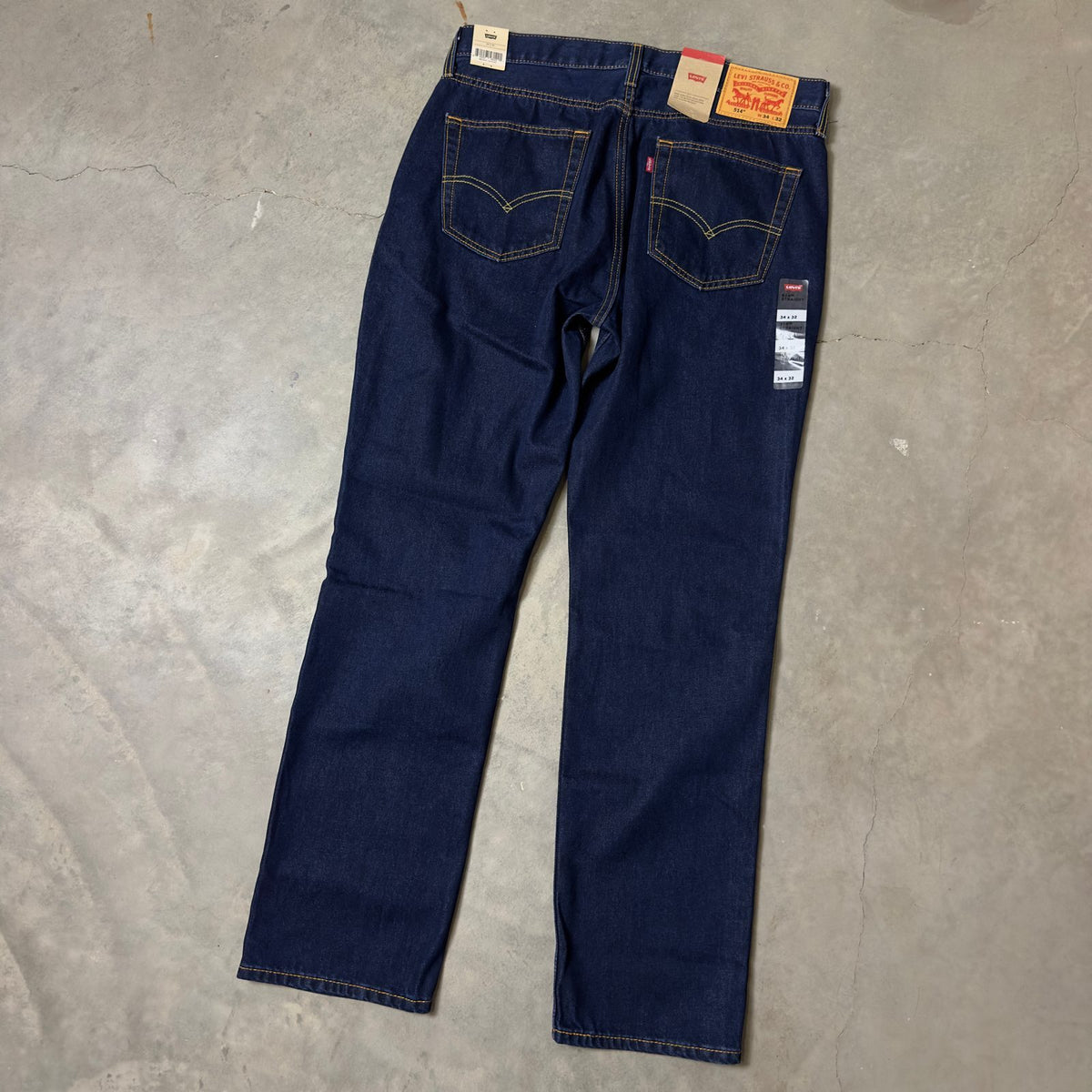 NWT Levi's 514 Straight Jeans Mens 34x32 Dark Indigo