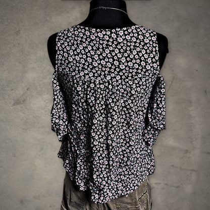 SO Cold Shoulder Floral Top Womens M Black Pink Boho