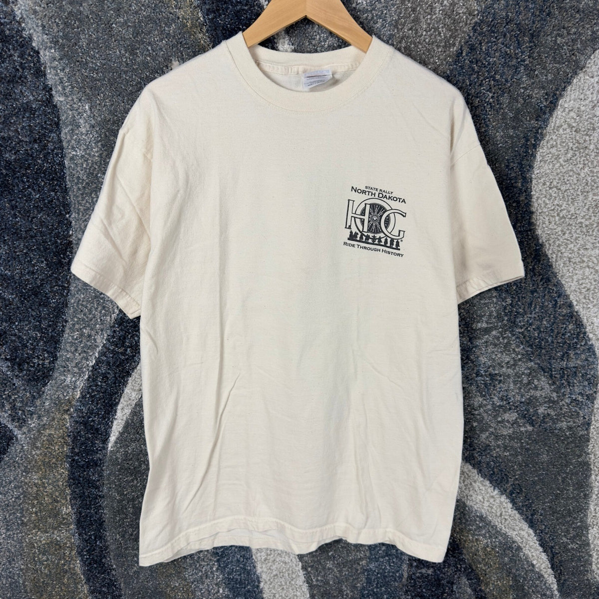 Vintage 2001 Harley Davidson HOG Rally Tee Mens L Cream ND