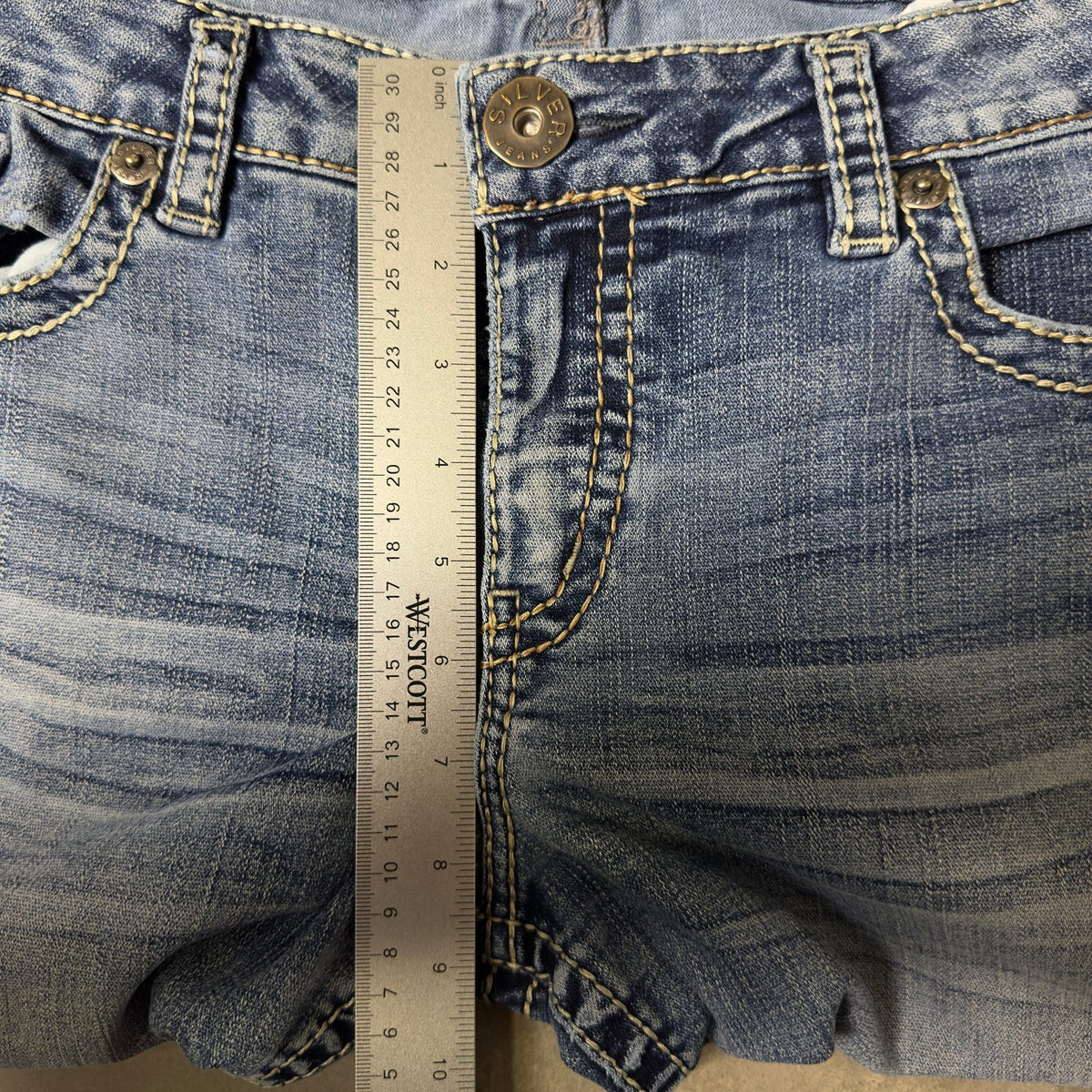 Silver Jeans Suki Capri Womens 14 Light Wash Denim