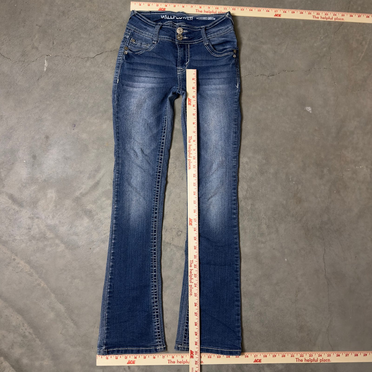 Wallflower Luscious Curvy Bootcut Jeans Womens Size 0