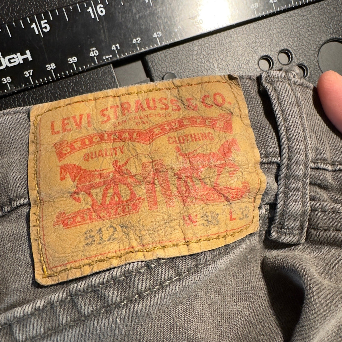 Levis 512 Slim Taper Jeans Mens 38x32 Charcoal Grey Minimal