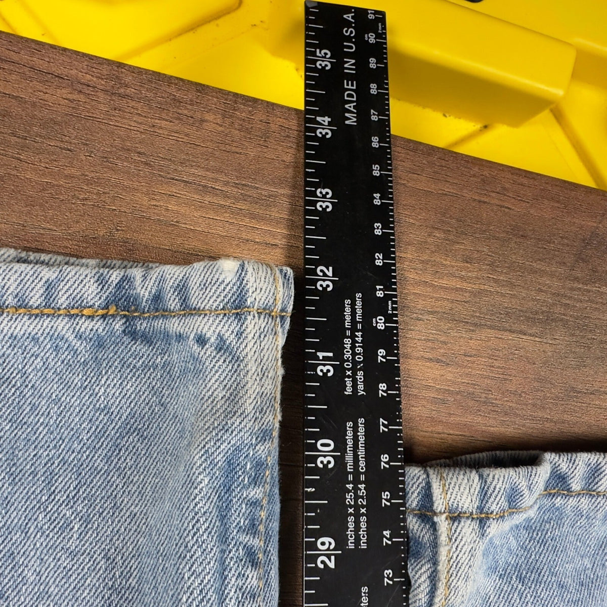 Y2K Levis 560 Comfort Fit Jeans Mens 36x32 Light Wash Baggy