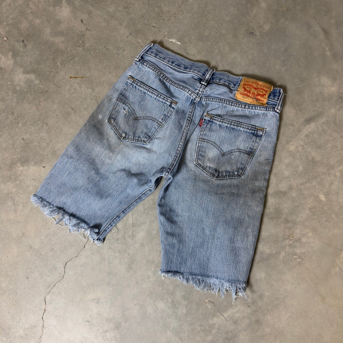Levi's 501 Denim Cut Off Shorts Mens 29 Light Wash
