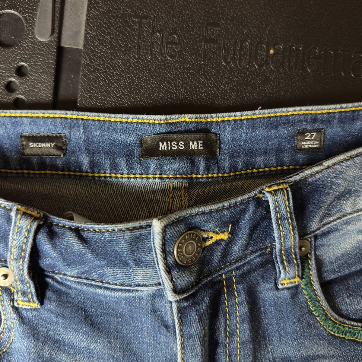 Miss Me Skinny Jeans Womens 27 Medium Wash Contrast Stitch