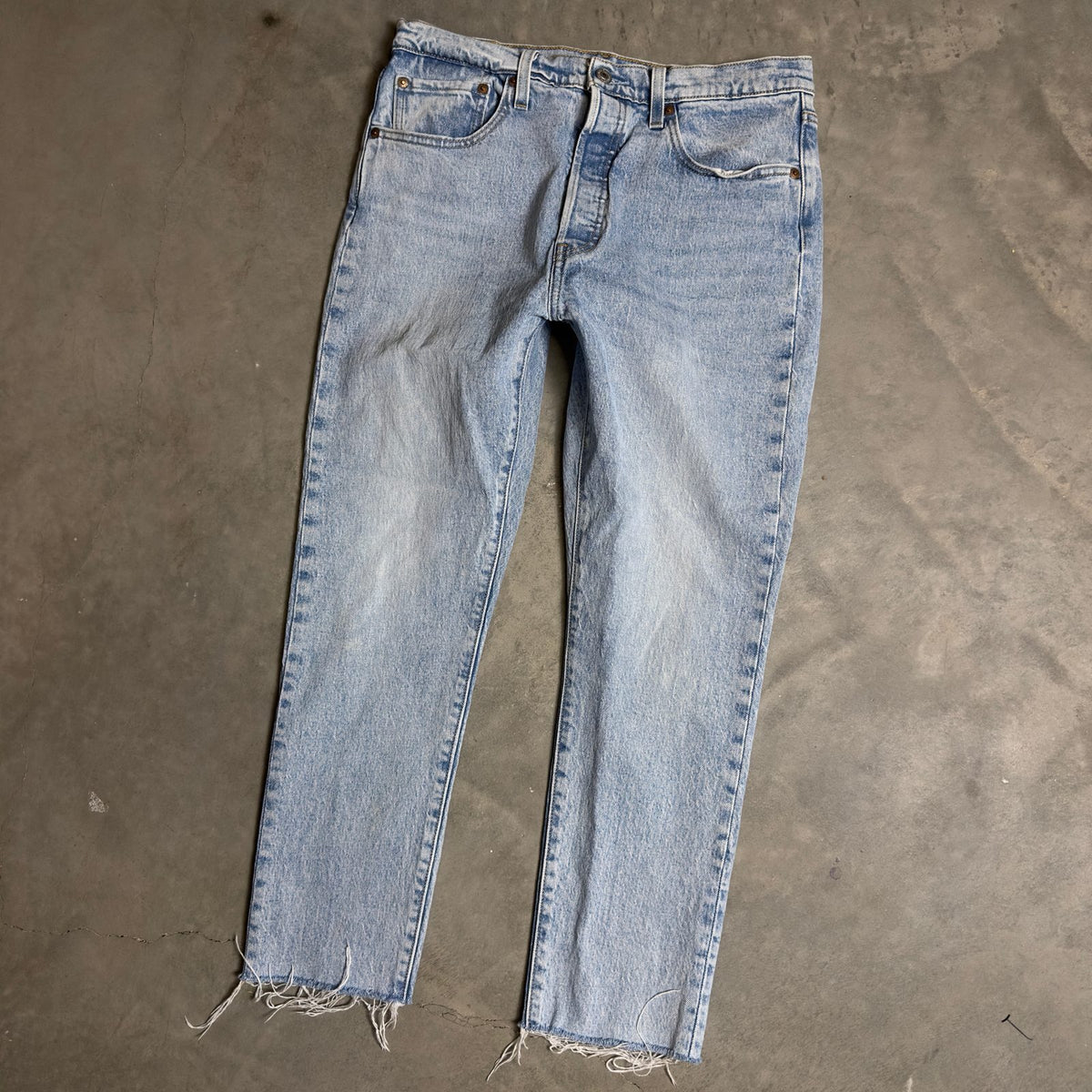 Levi's Premium 501 Jeans Womens 31x28 Light Wash Raw Hem