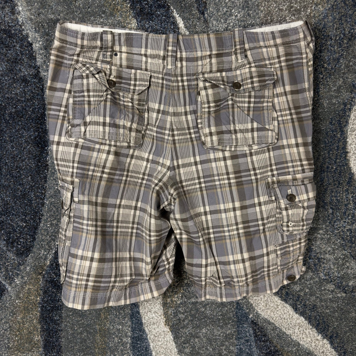Eddie Bauer Plaid Cargo Shorts Mens 40 Grey White Baggy