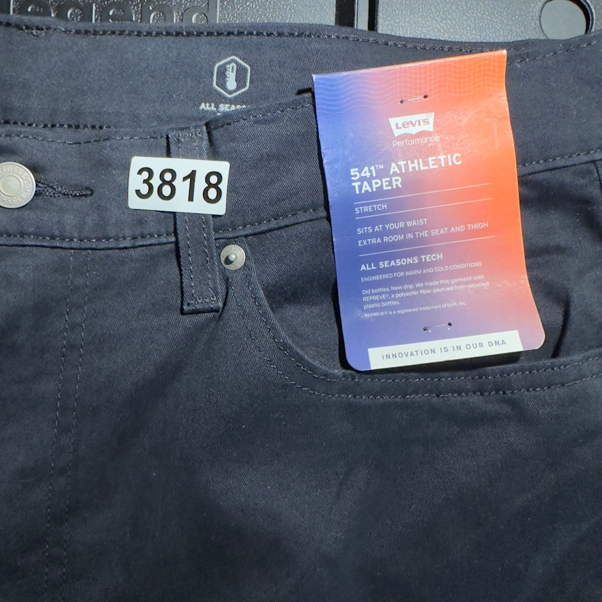 NWT Levi's 541 Athletic Taper Pants Mens 35x32 Black