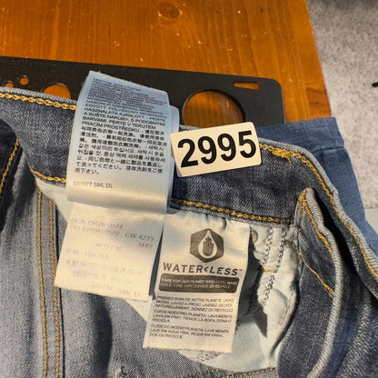 Levis 311 Shaping Skinny Jeans Womens 31 Medium Wash