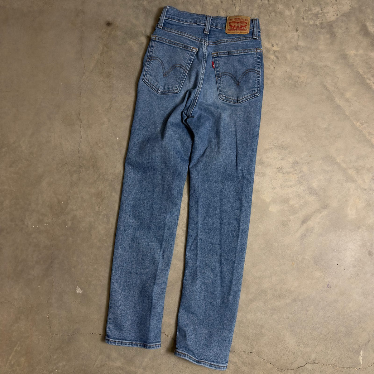 Levi's Wedgie Straight Jeans Womens 24x28 Blue