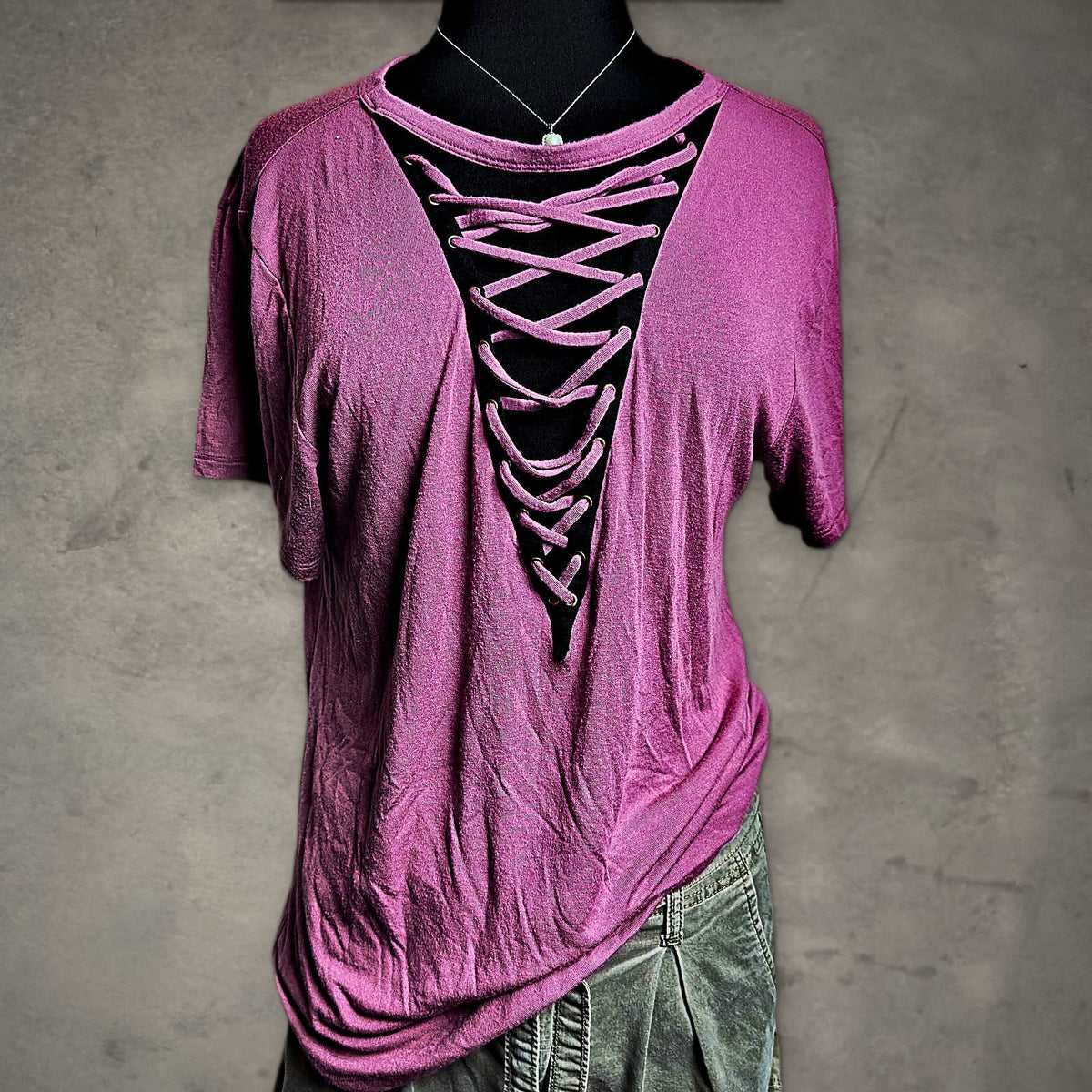 Express Lace Up Plunge Tee Womens M Mauve Pink Casual