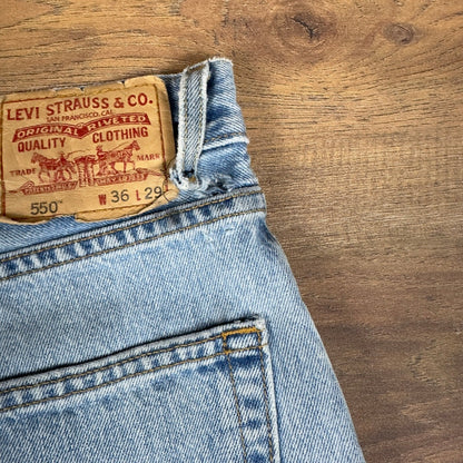 Vintage Y2K Levis 550 Relaxed Jeans Mens 36x29 Light Wash