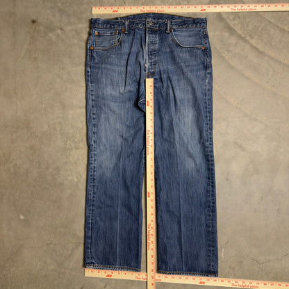 Levi's 501 Straight Leg Jeans Mens 36x30 Blue Medium Wash Baggy Denim Classic