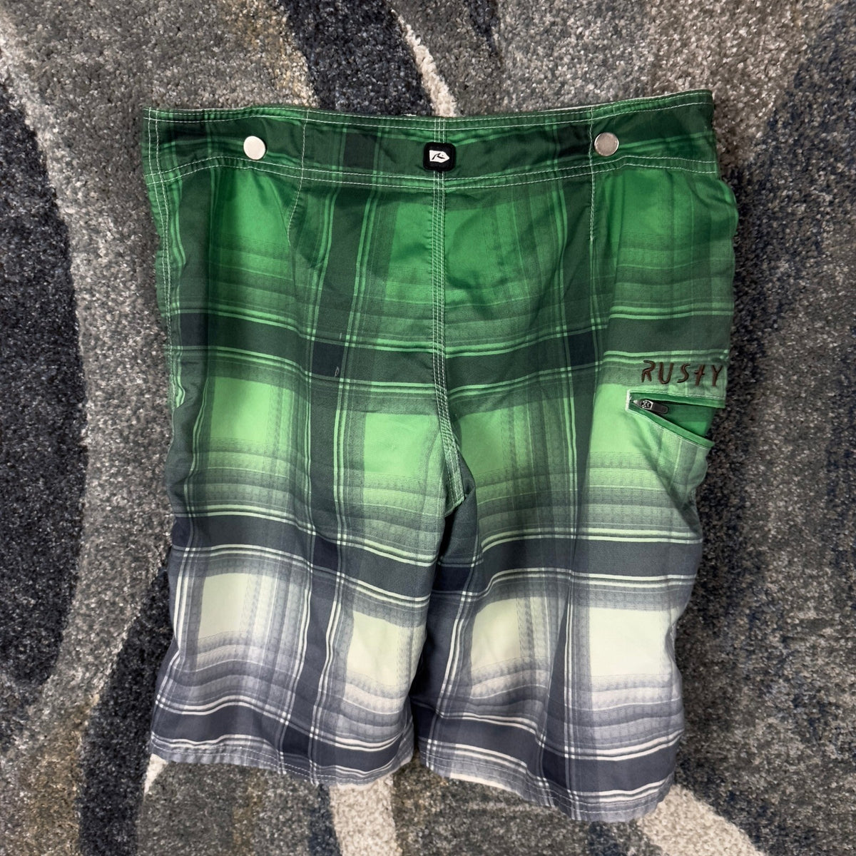 Rusty Board Shorts Mens 32 Green Plaid Ombre Surf Trunks