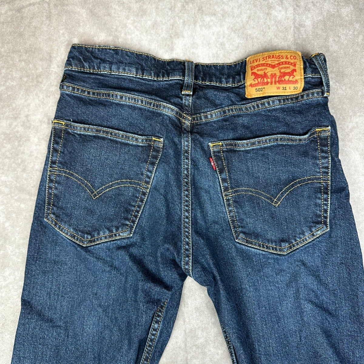 Levi's 502 Regular Taper Jeans Mens 31x30 Dark Blue Baggy