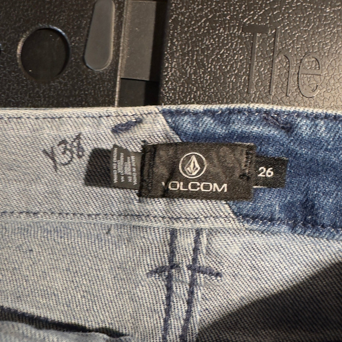 Volcom Straight Leg Jeans Womens 26 Dark Wash Blue Skater