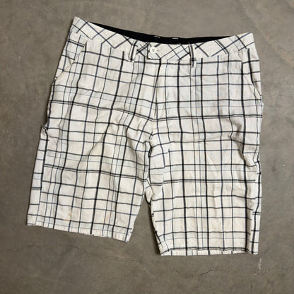 Hurley Plaid Walk Shorts Mens 36 White Black