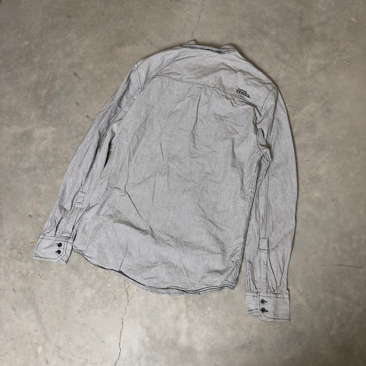 No Fear Button Down Shirt Mens Small Grey Stripe Long Sleeve